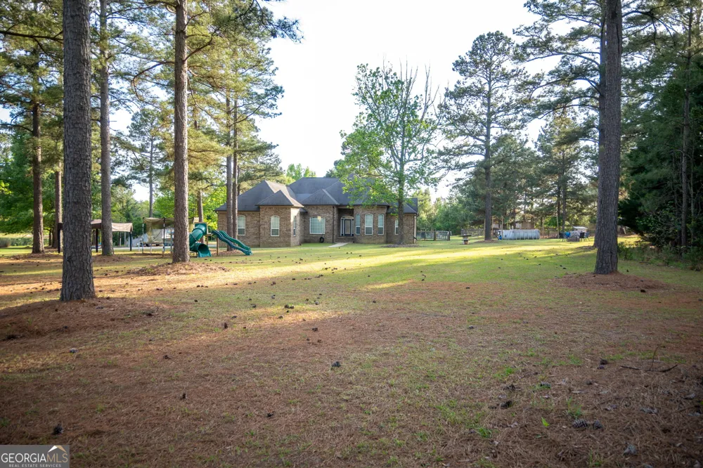 1060 Edna Moore RD Eastman, GA 31023