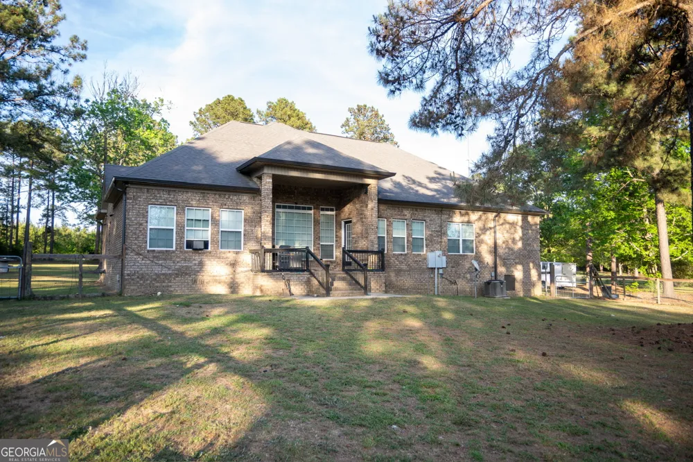 1060 Edna Moore RD Eastman, GA 31023