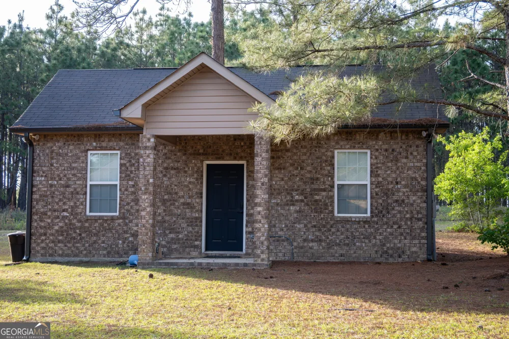 1060 Edna Moore RD Eastman, GA 31023