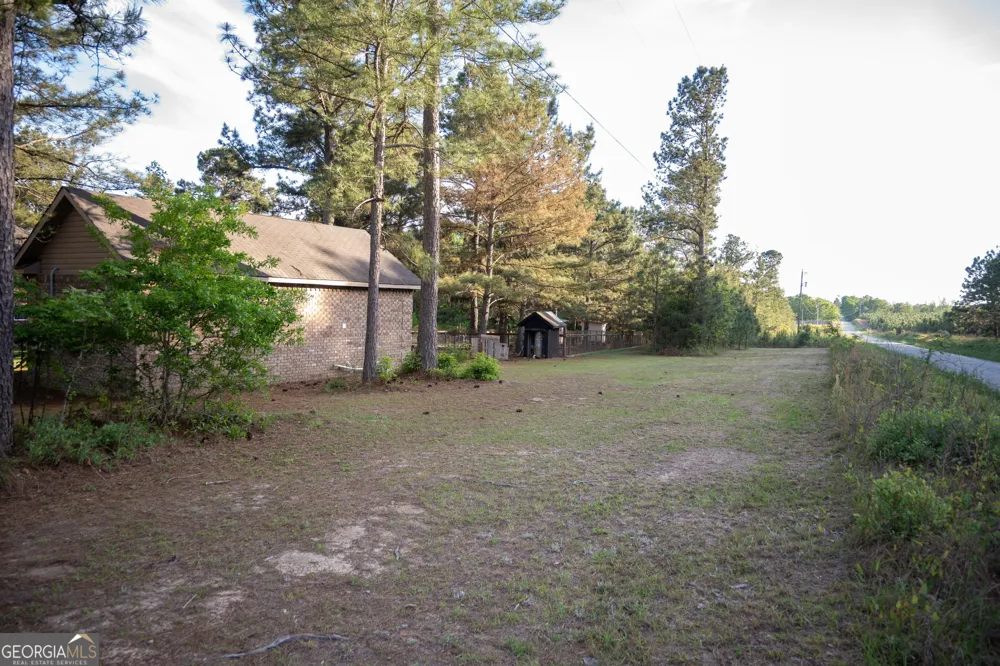 1060 Edna Moore RD Eastman, GA 31023