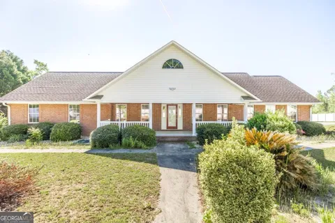 201 Strawberry CIR