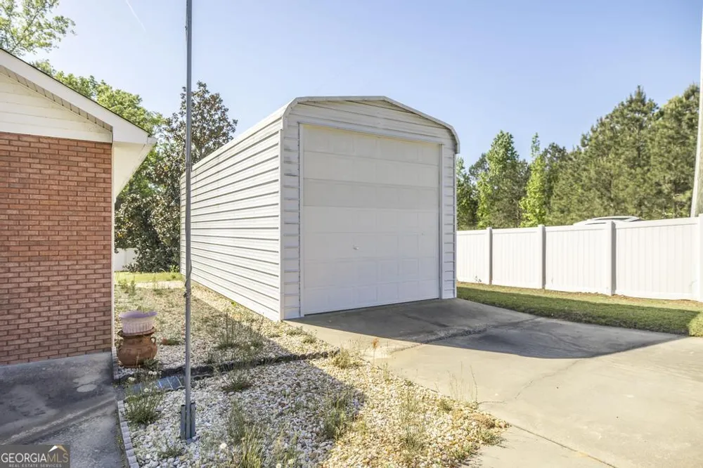 201 Strawberry CIR Dublin, GA 31021