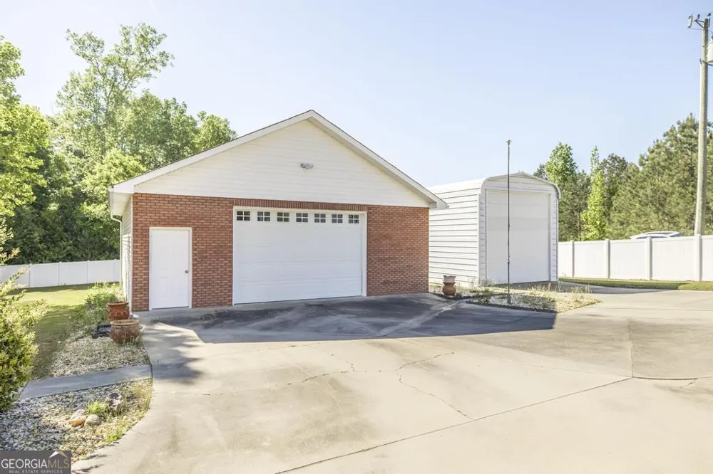 201 Strawberry CIR Dublin, GA 31021