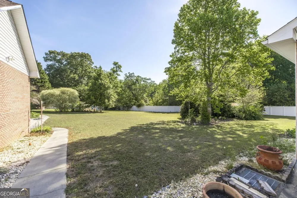 201 Strawberry CIR Dublin, GA 31021