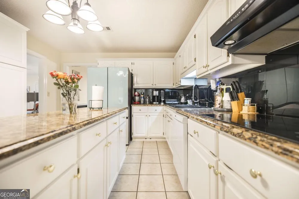 201 Strawberry CIR Dublin, GA 31021