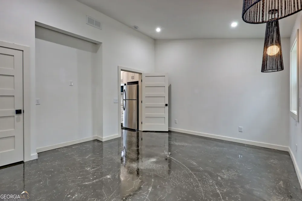 21 Valley ST Clayton, GA 30525
