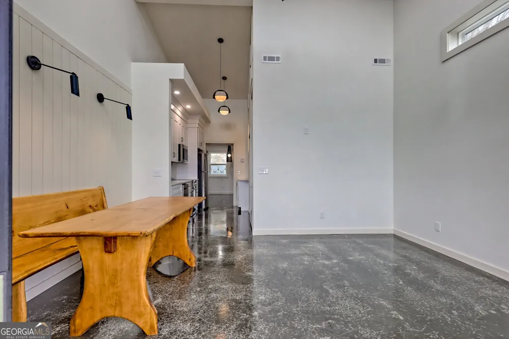 21 Valley ST Clayton, GA 30525