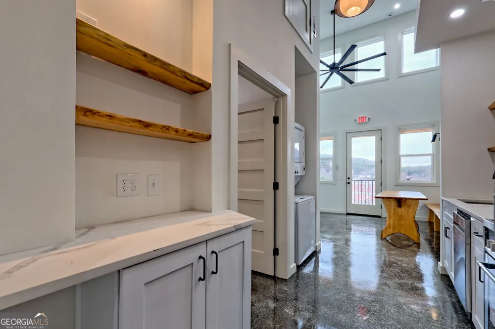 21 Valley ST Clayton, GA 30525