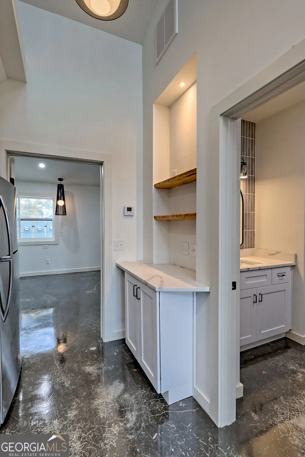 21 Valley ST Clayton, GA 30525