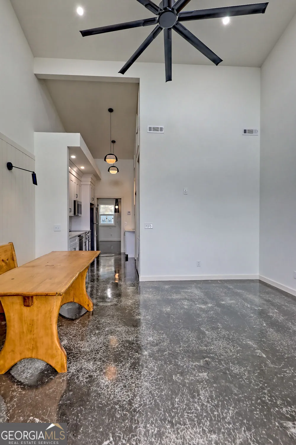 21 Valley ST Clayton, GA 30525