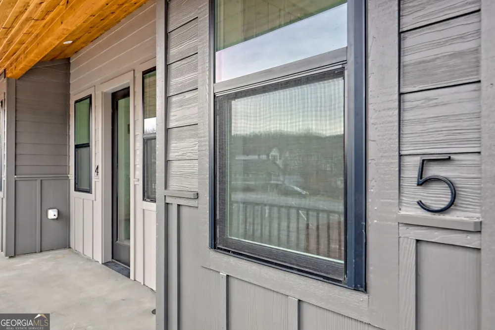 21 Valley ST Clayton, GA 30525