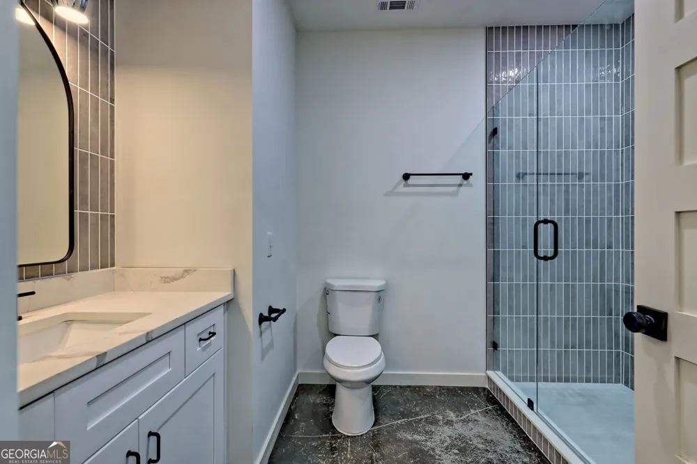 21 Valley ST Clayton, GA 30525