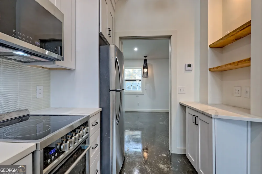 21 Valley ST Clayton, GA 30525