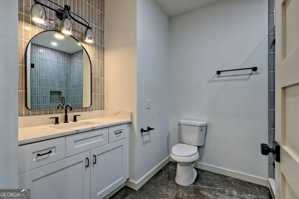 21 Valley ST Clayton, GA 30525