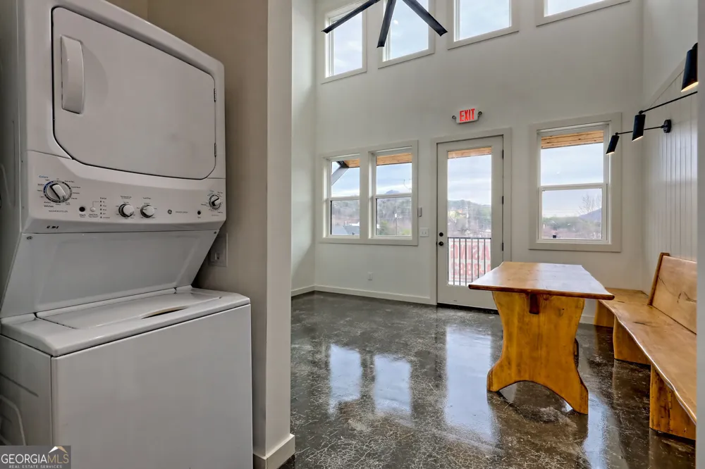 21 Valley ST Clayton, GA 30525