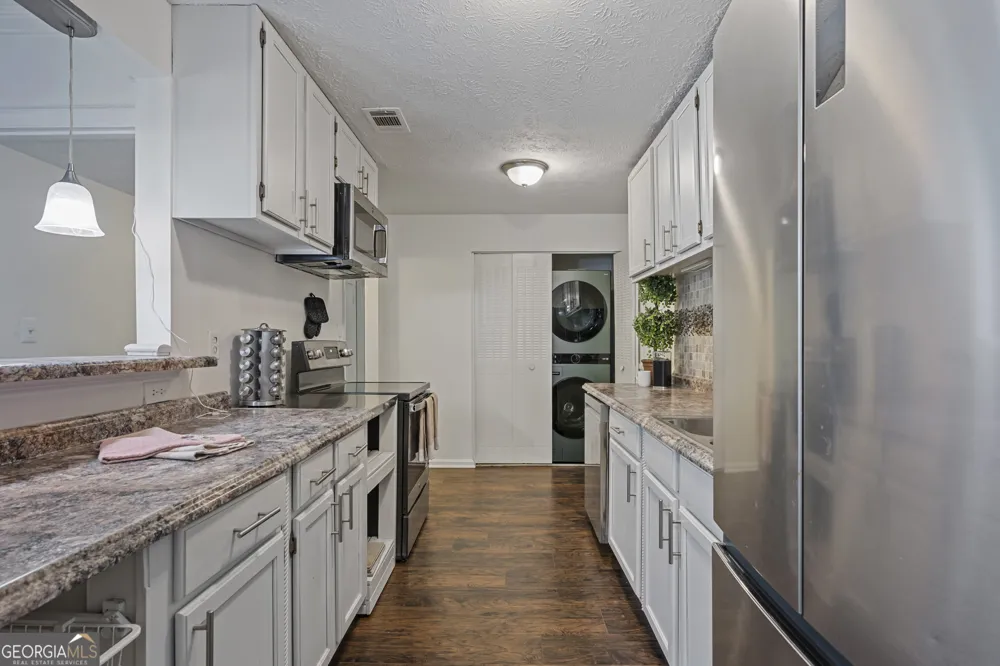 725 Dalrymple RD Sandy Springs, GA 30328