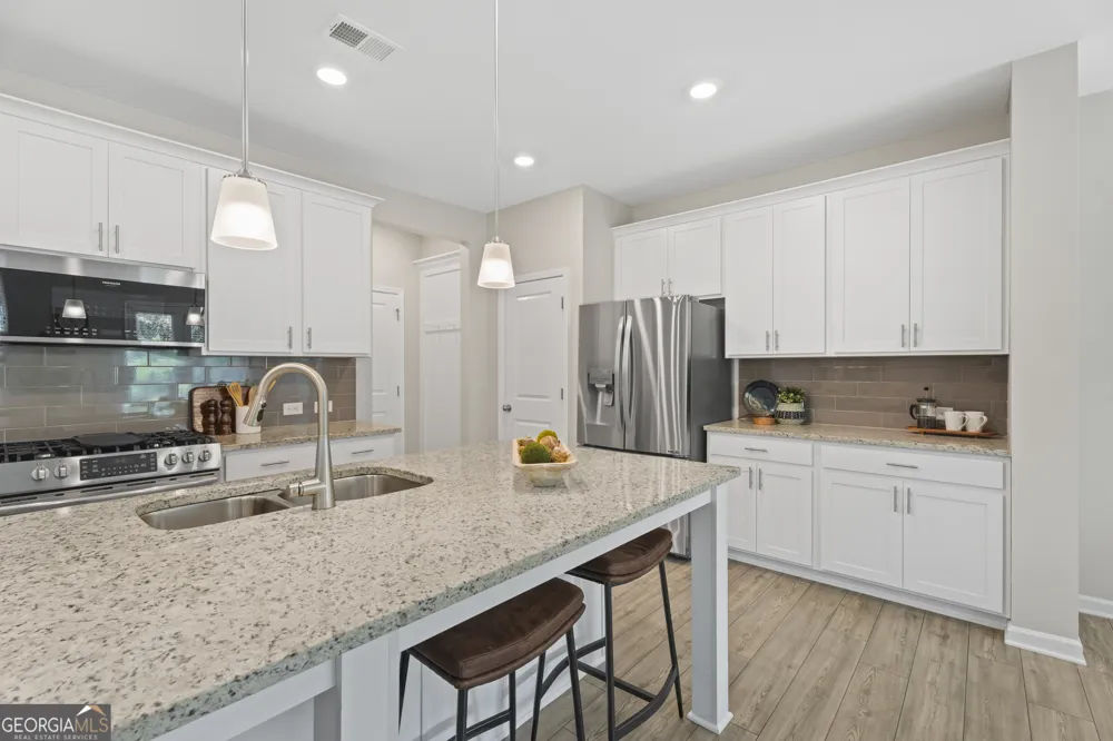 3327 Park Pointe CIR Scottdale, GA 30079