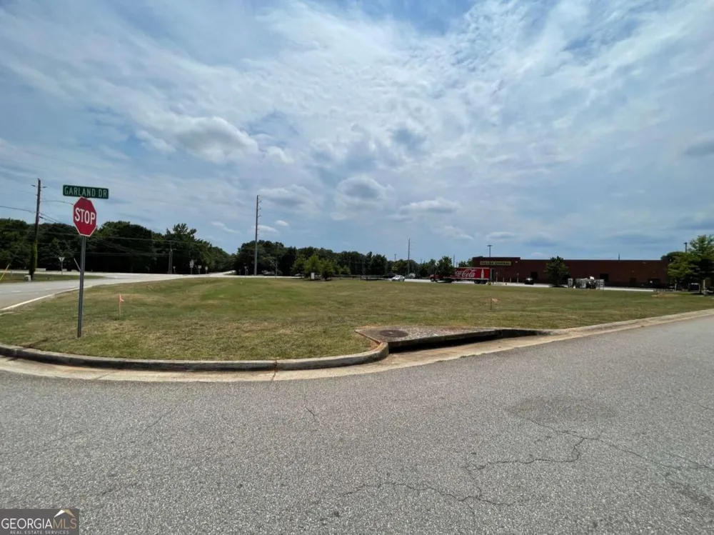1011 Garland DR Bogart, GA 30622