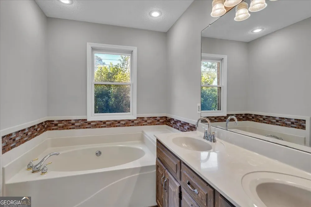 420 James ST Ailey, GA 30410