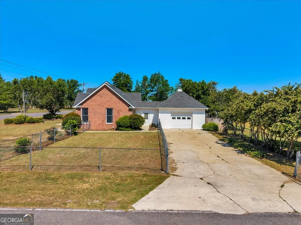 420 James ST Ailey, GA 30410