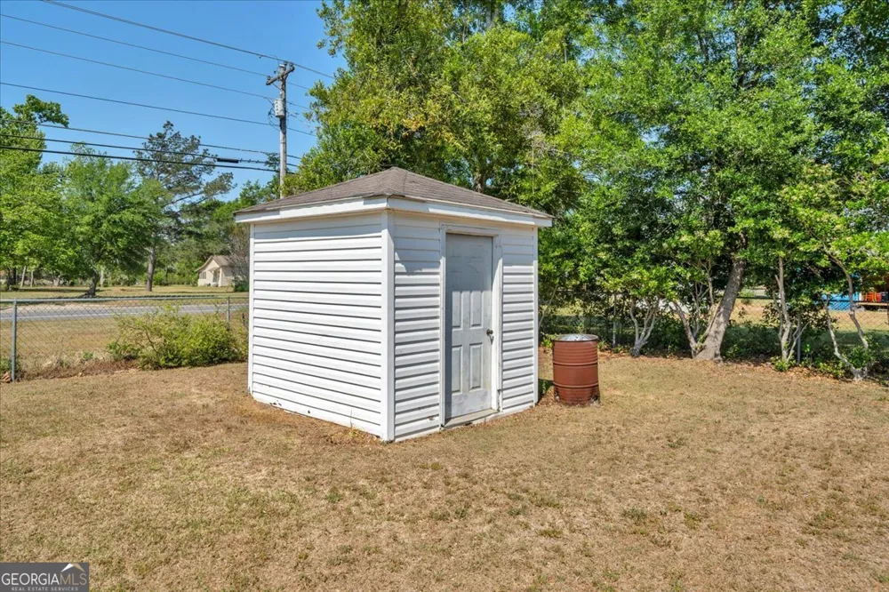 420 James ST Ailey, GA 30410