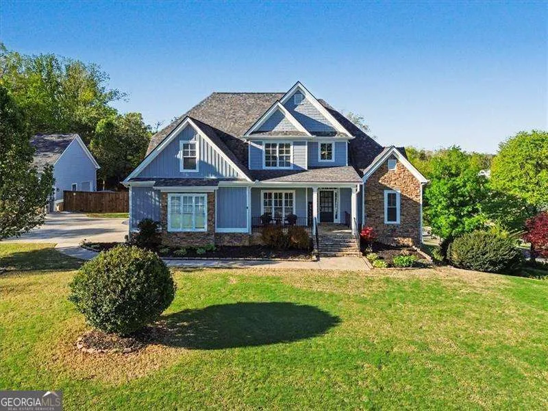 18 Thunderhawk LN NE Rydal, GA 30171