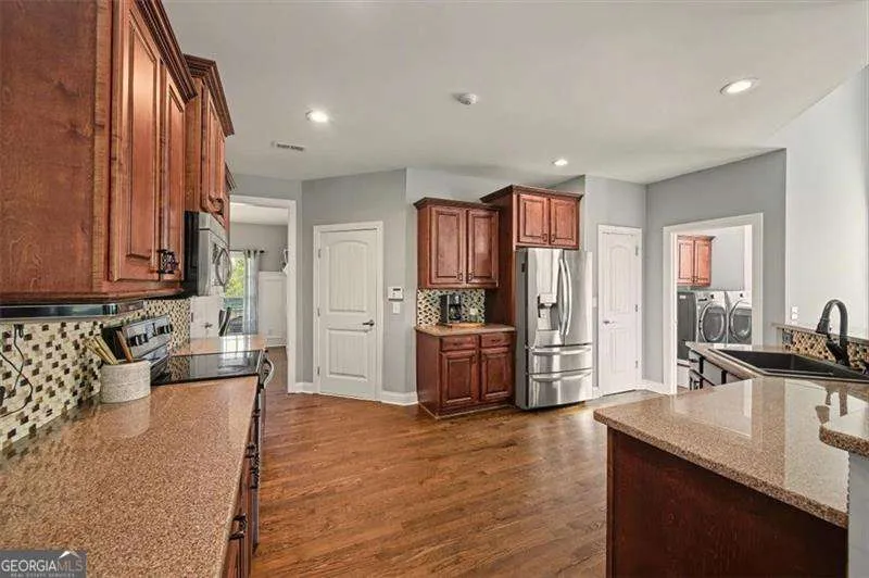 18 Thunderhawk LN NE Rydal, GA 30171
