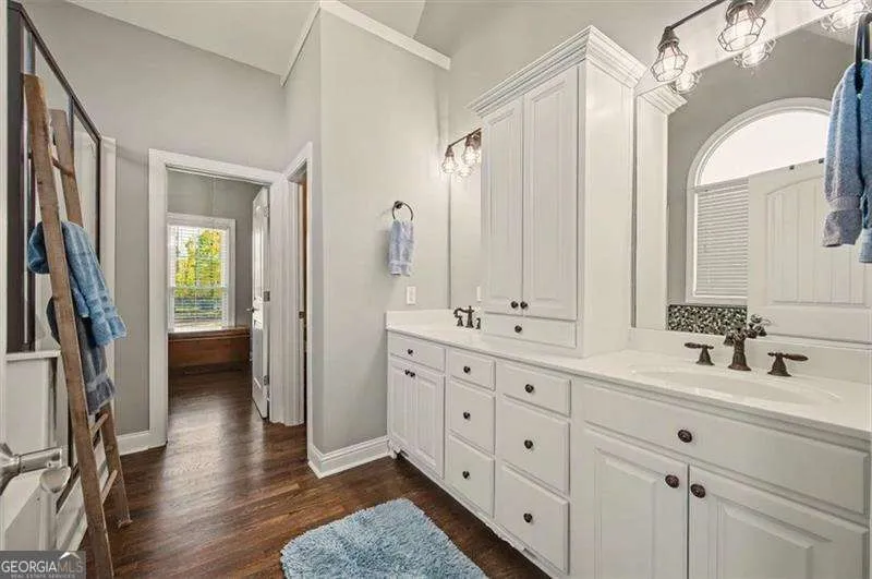 18 Thunderhawk LN NE Rydal, GA 30171
