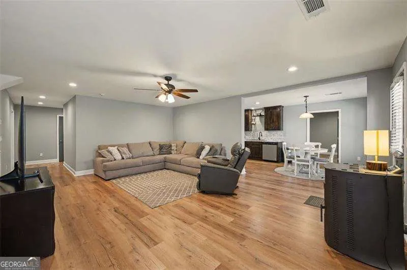 18 Thunderhawk LN NE Rydal, GA 30171