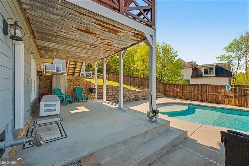 18 Thunderhawk LN NE Rydal, GA 30171
