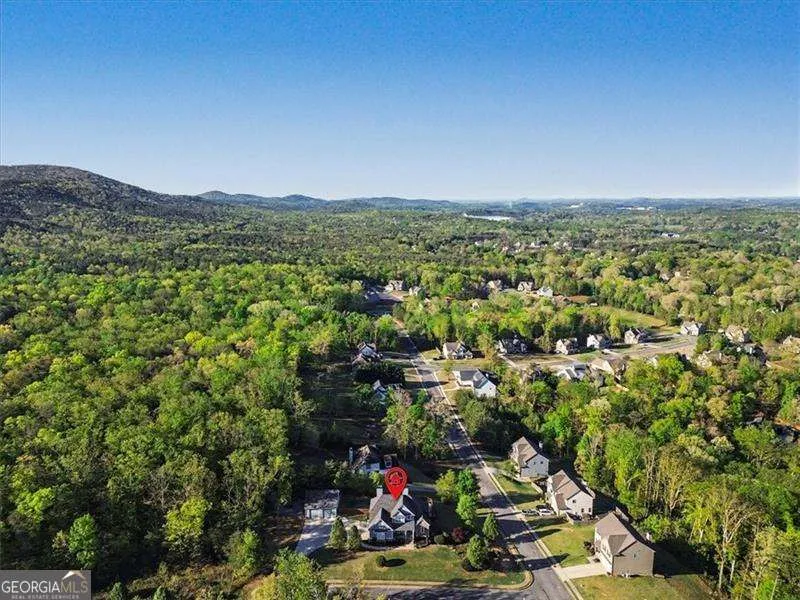 18 Thunderhawk LN NE Rydal, GA 30171