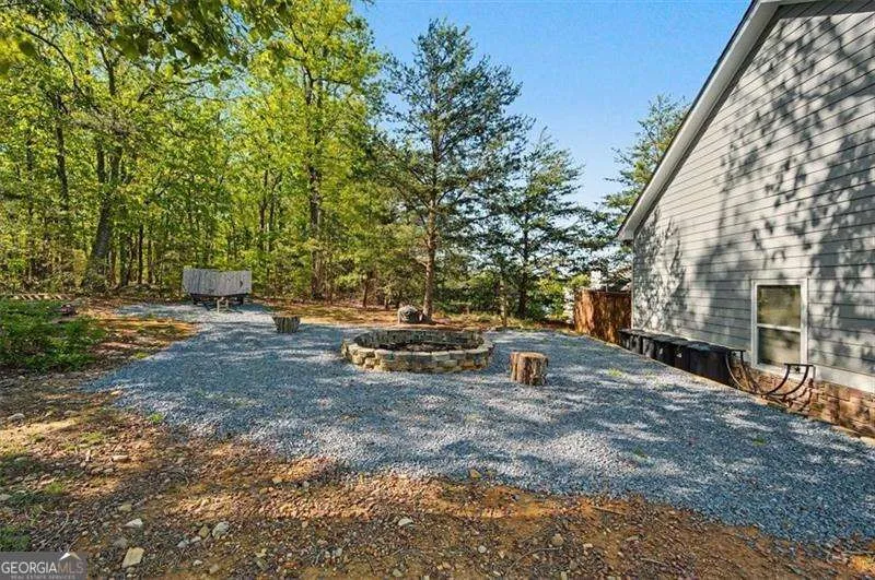 18 Thunderhawk LN NE Rydal, GA 30171