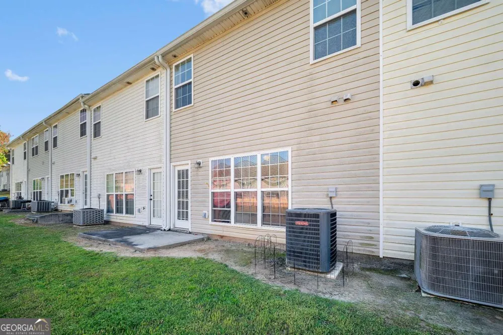 6120 Capitol KNL Fairburn, GA 30213