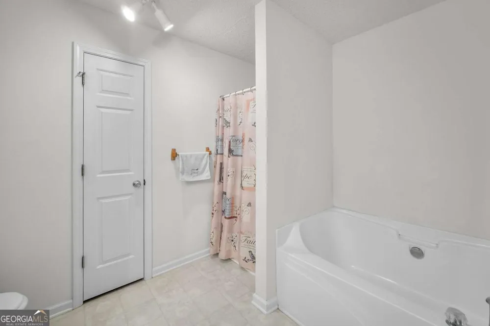 6120 Capitol KNL Fairburn, GA 30213