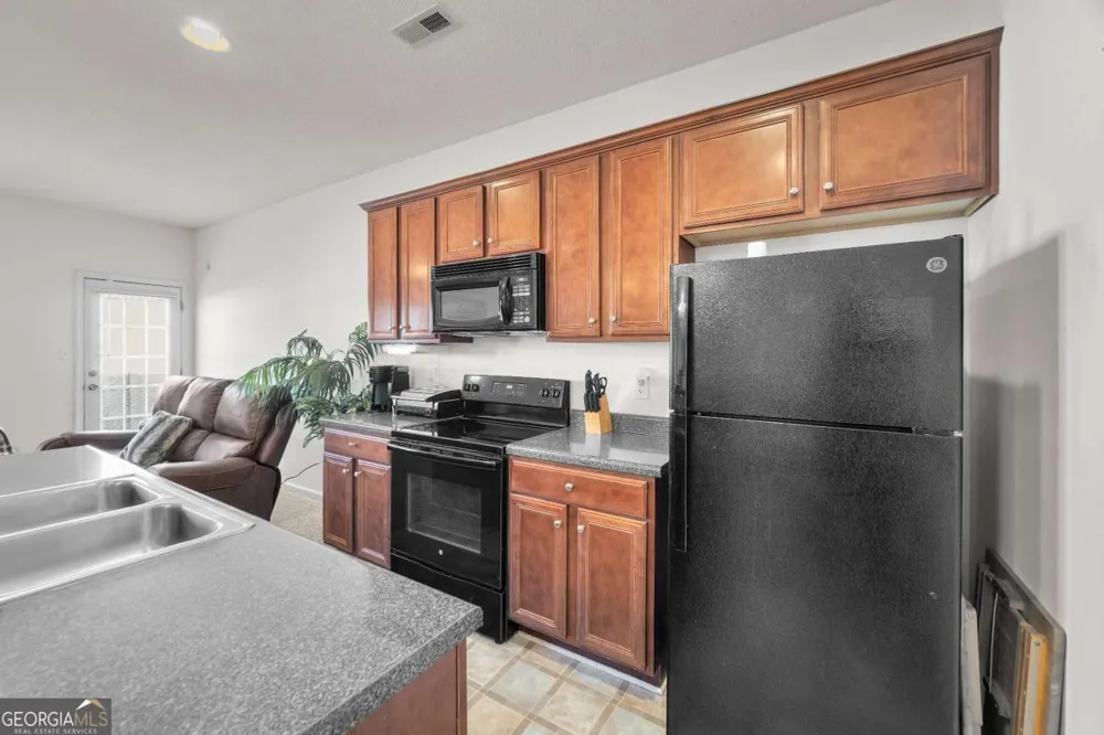 6120 Capitol KNL Fairburn, GA 30213