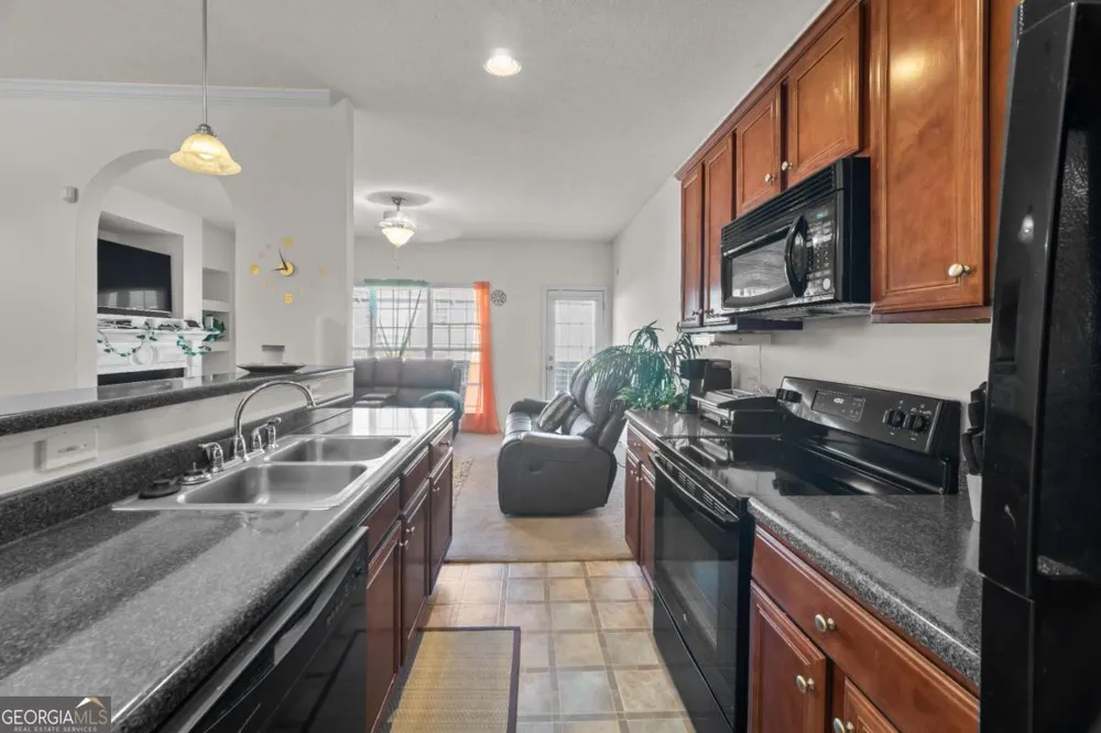 6120 Capitol KNL Fairburn, GA 30213