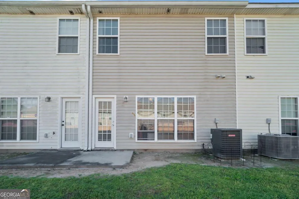 6120 Capitol KNL Fairburn, GA 30213