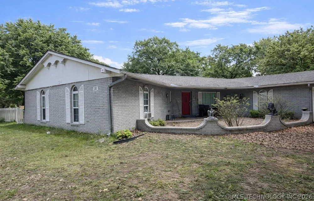 130 Acker Drive Ada, OK 74820