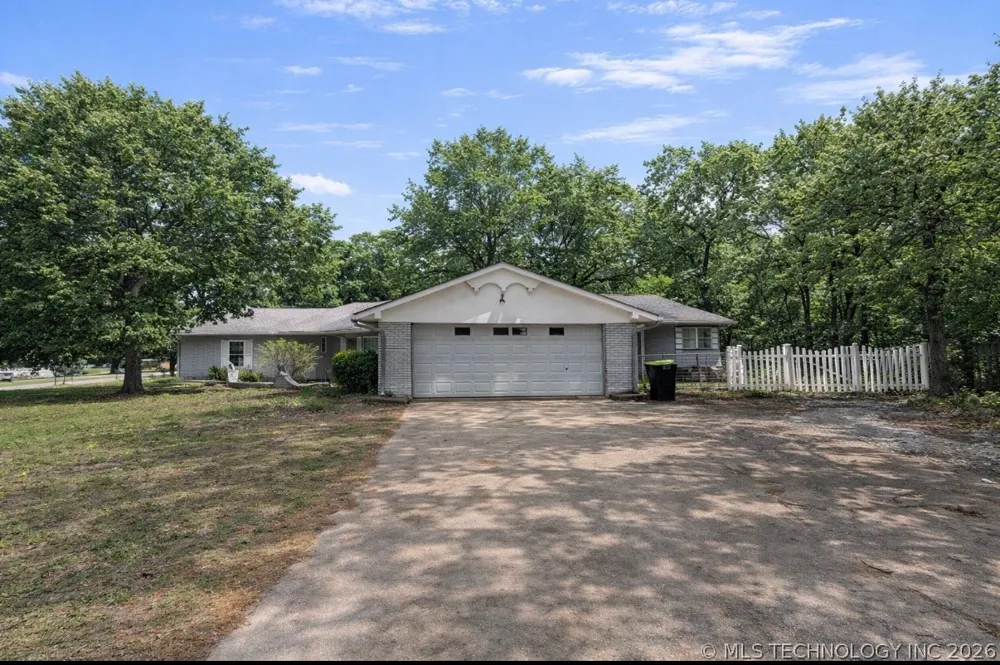 130 Acker Drive Ada, OK 74820