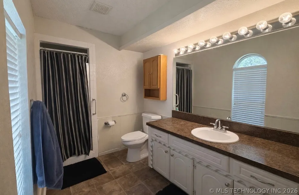 130 Acker Drive Ada, OK 74820