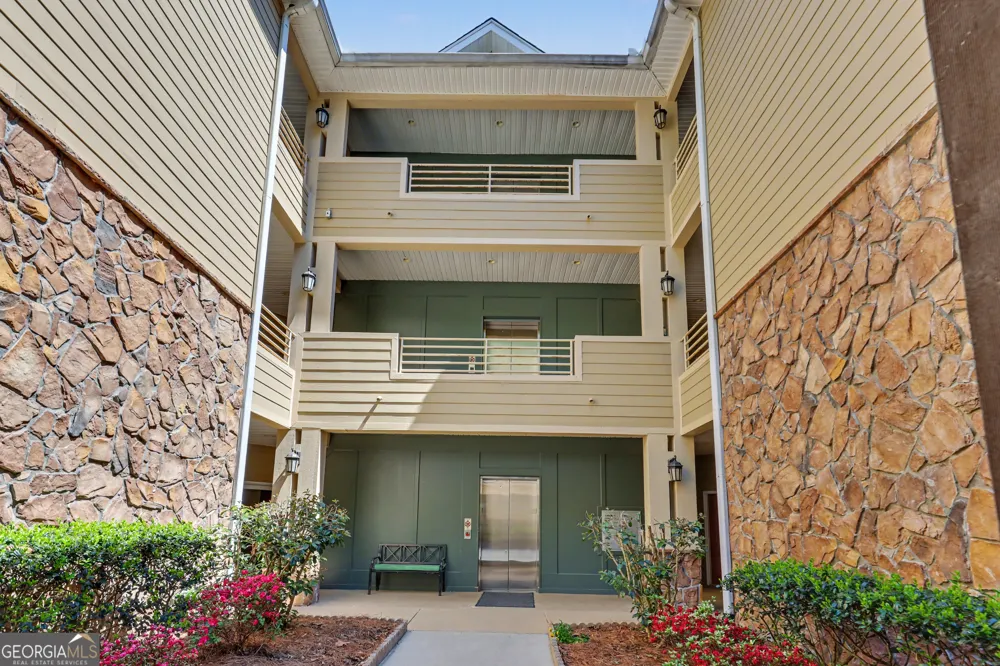 146 Gleneagle CT Clayton, GA 30525