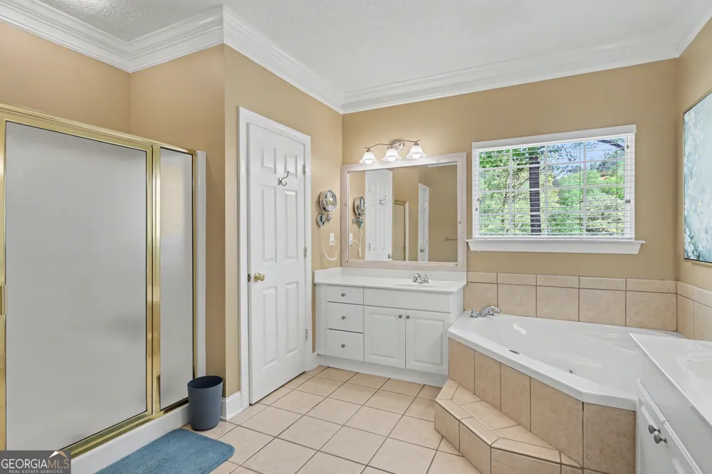 146 Gleneagle CT Clayton, GA 30525