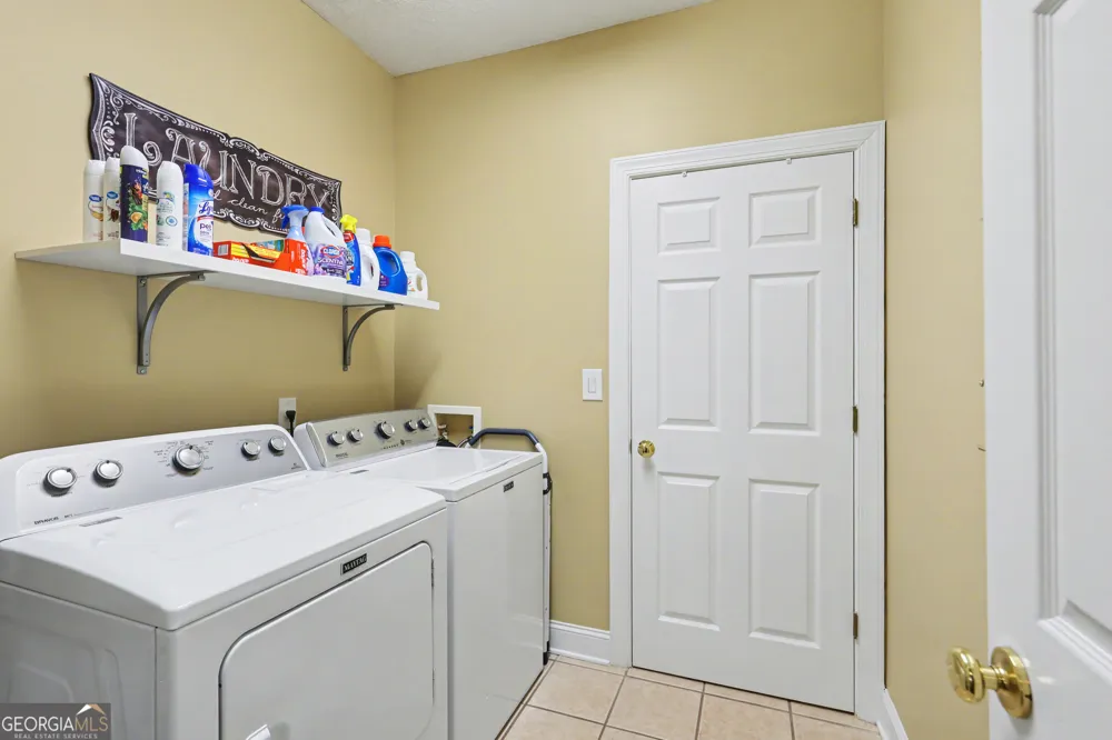 146 Gleneagle CT Clayton, GA 30525