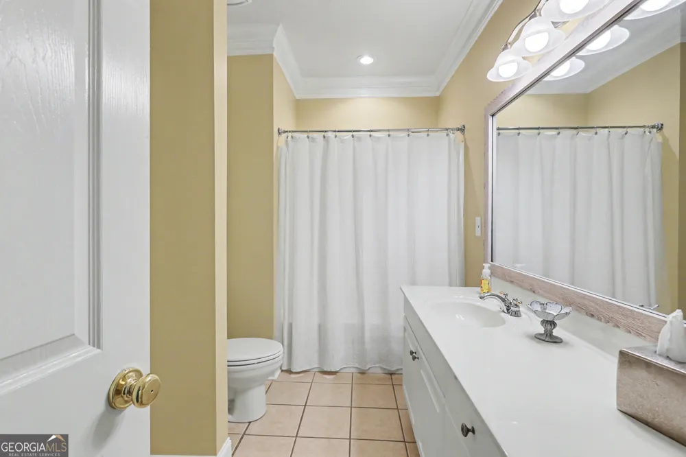 146 Gleneagle CT Clayton, GA 30525