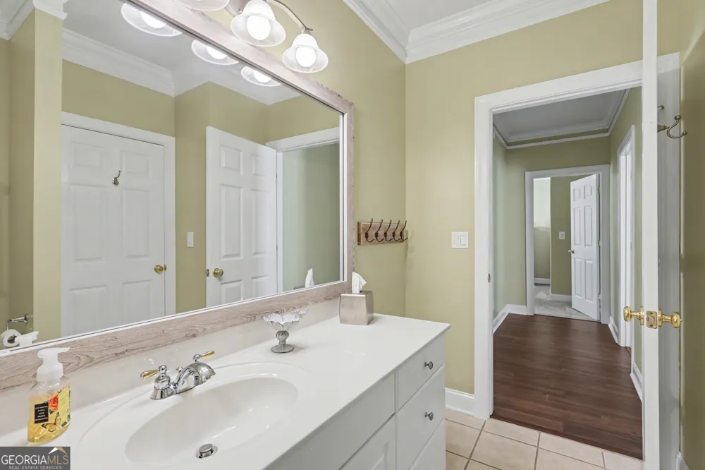 146 Gleneagle CT Clayton, GA 30525