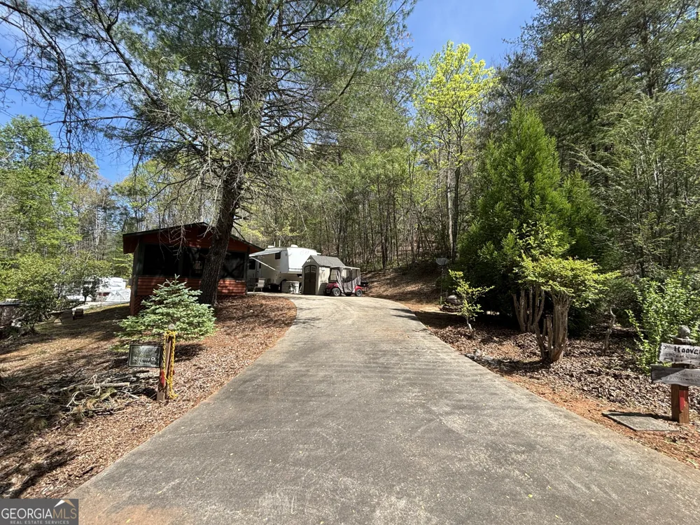 30 Valley CT Cleveland, GA 30528