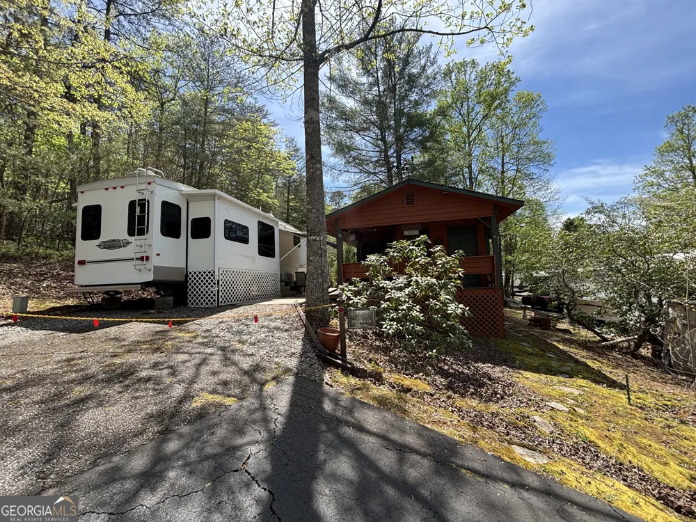30 Valley CT Cleveland, GA 30528