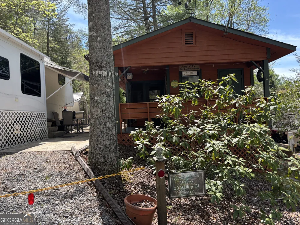 30 Valley CT Cleveland, GA 30528