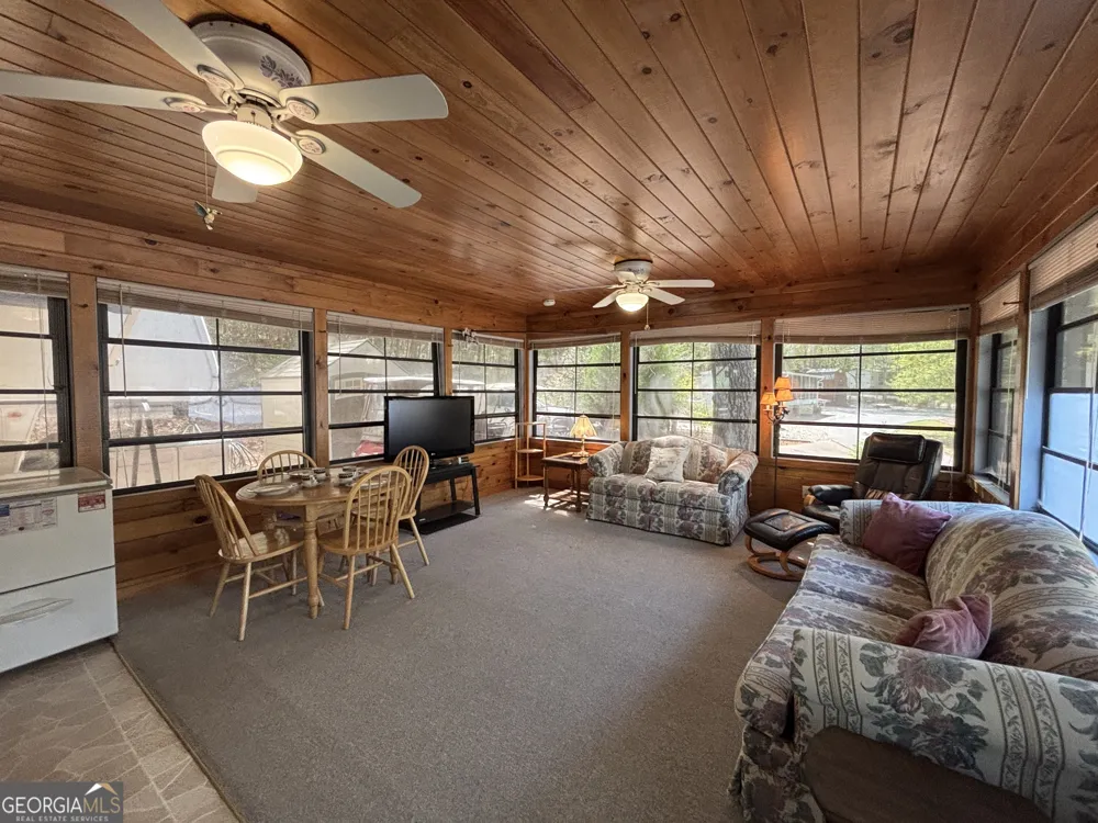 30 Valley CT Cleveland, GA 30528