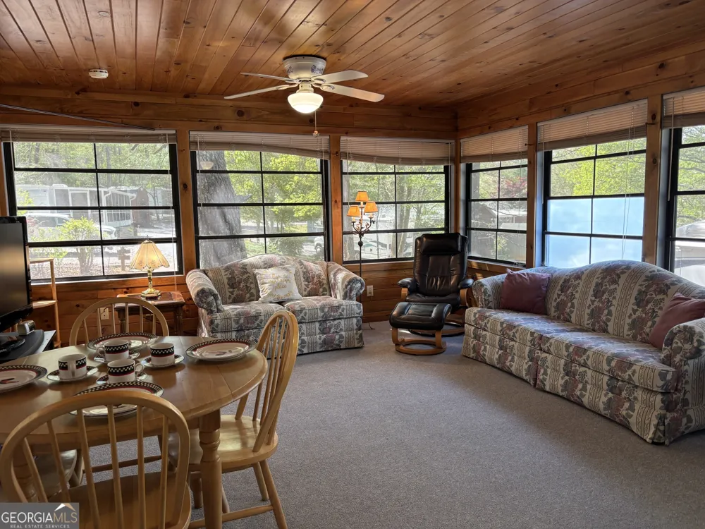 30 Valley CT Cleveland, GA 30528
